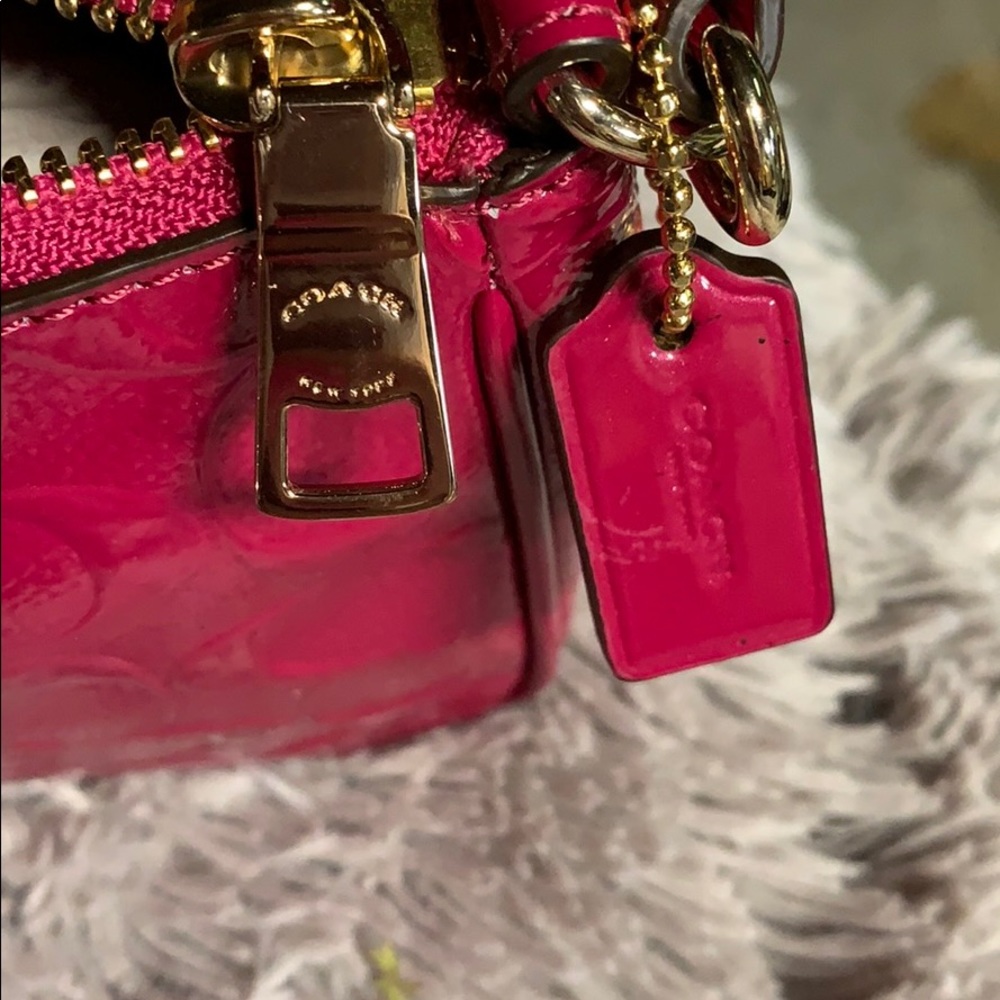 NWT Cranberry Coach crossbody. - Picture 5 of 11